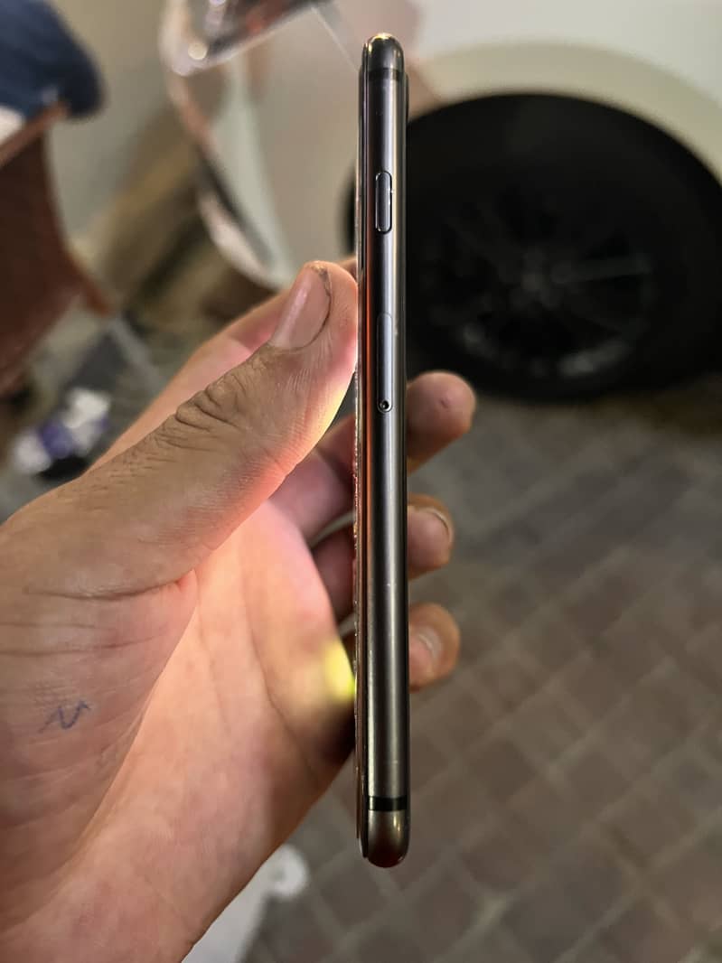 iPhone 8 0