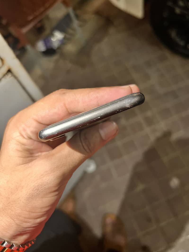 iPhone 8 6