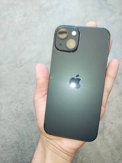 Apple iPhone 13