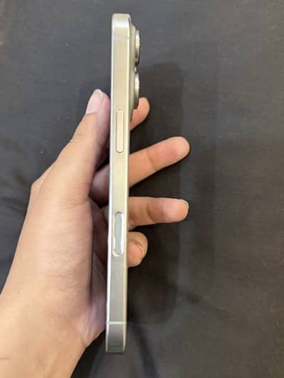 Apple iPhone 16 Pro