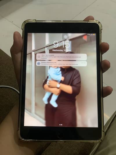 Apple iPad Mini 4 – 16GB