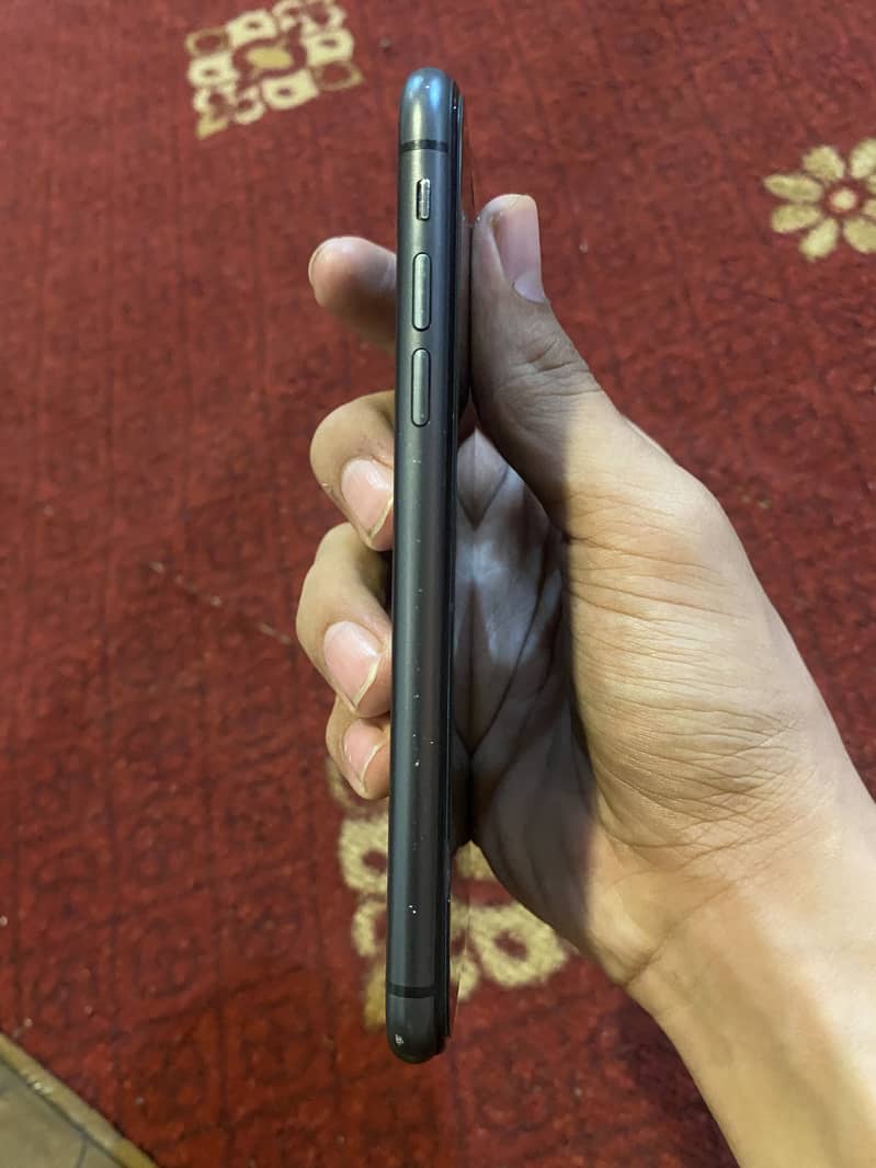 Apple iPhone 11 5