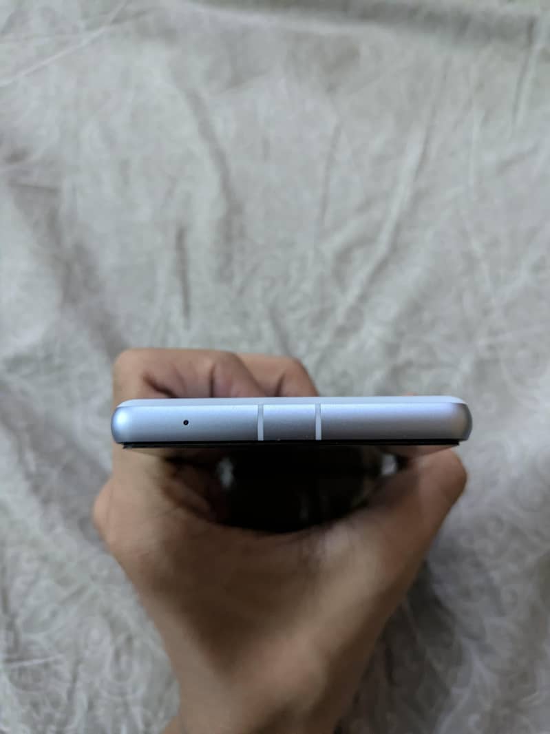 Google Pixel 7a 2
