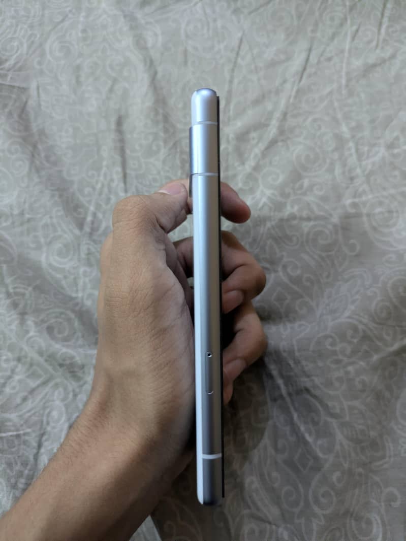 Google Pixel 7a 5