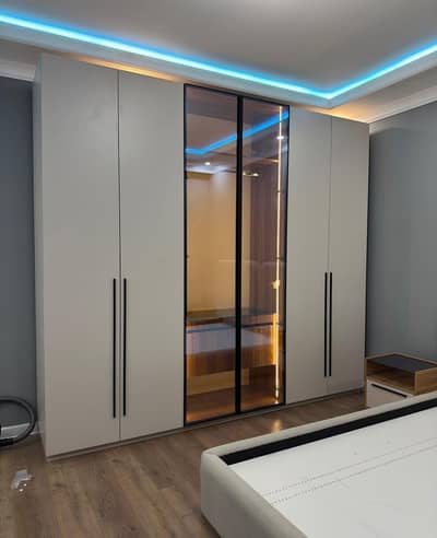Experience Carpenter Are Available in all area of Karachi.