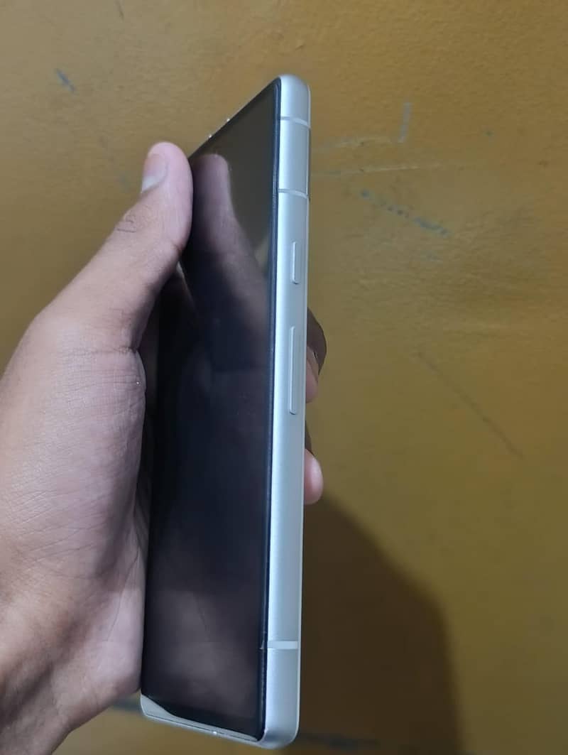 Google Pixel 7a 2
