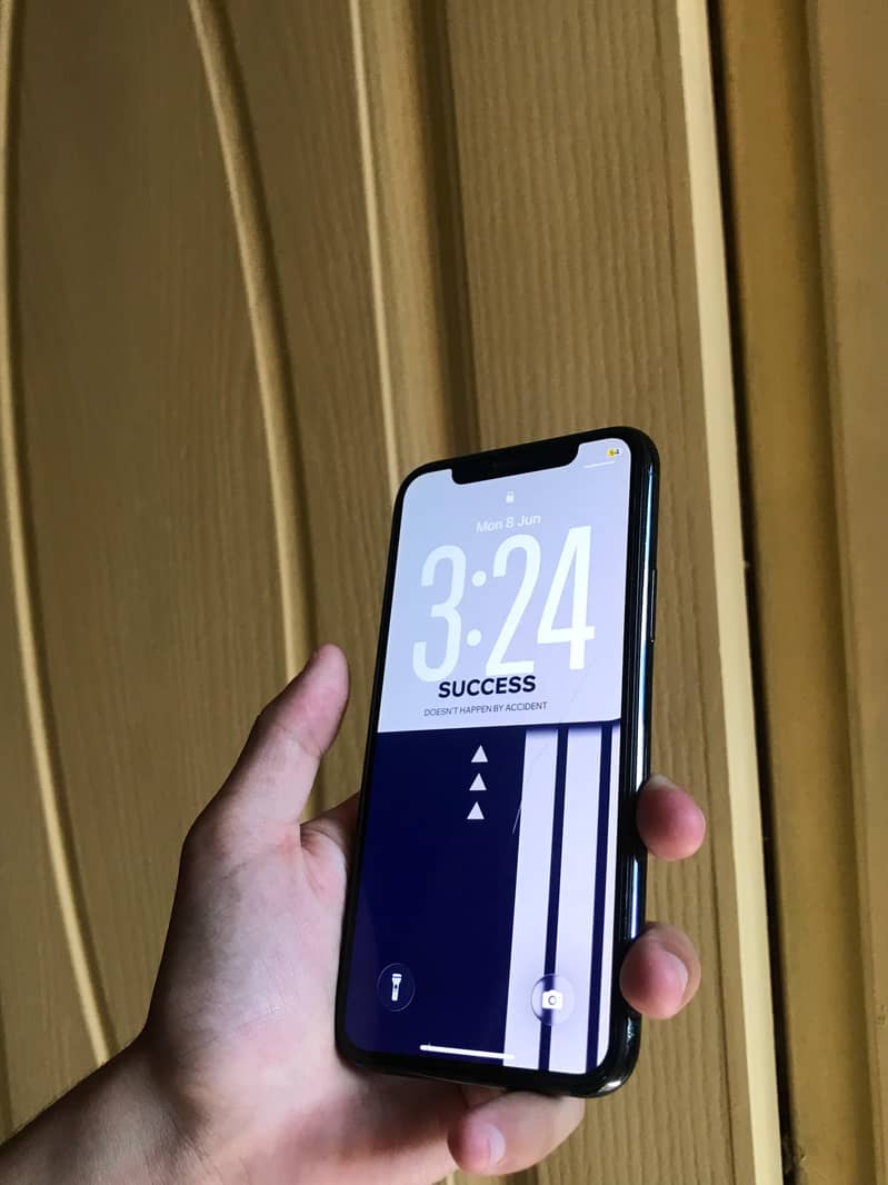 Apple iPhone 11 Pro 6