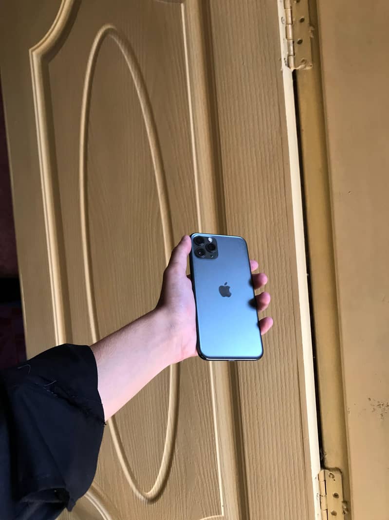 Apple iPhone 11 Pro 7