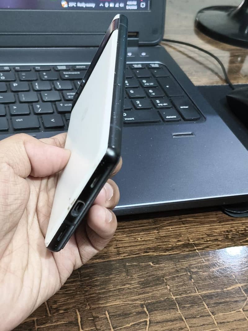 Google Pixel 6a 1