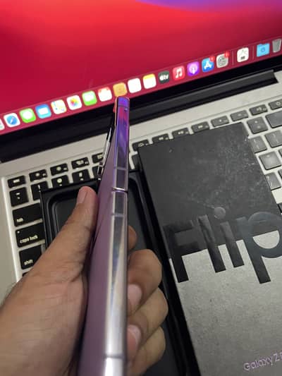 Samsung Mobile Z Flip 4