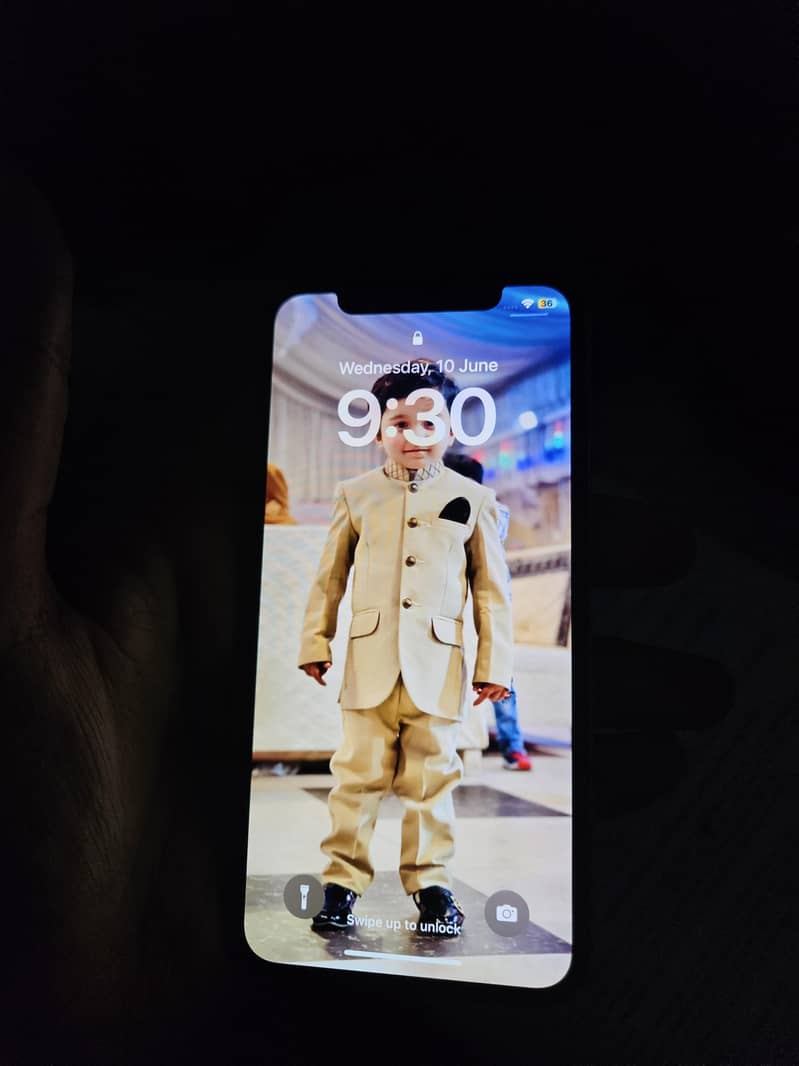 Apple iPhone X 3
