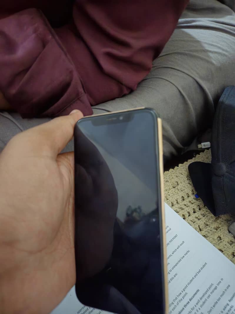 Apple iPhone X 5