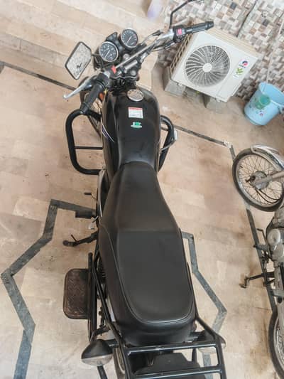 suzuki gs 150 2024 model