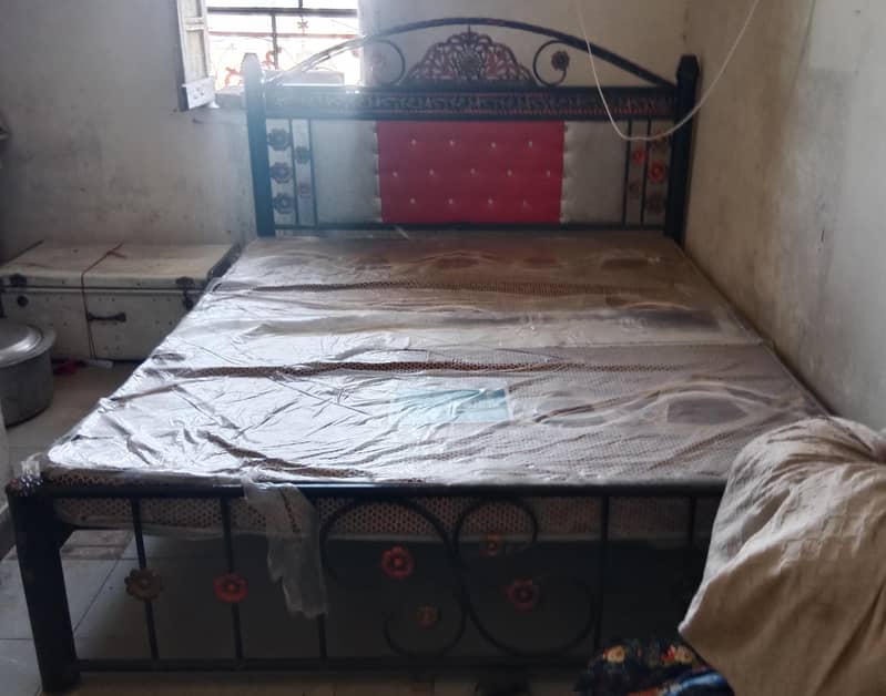 double bed 0