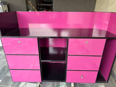 NEW BRAND NEW COUNTER