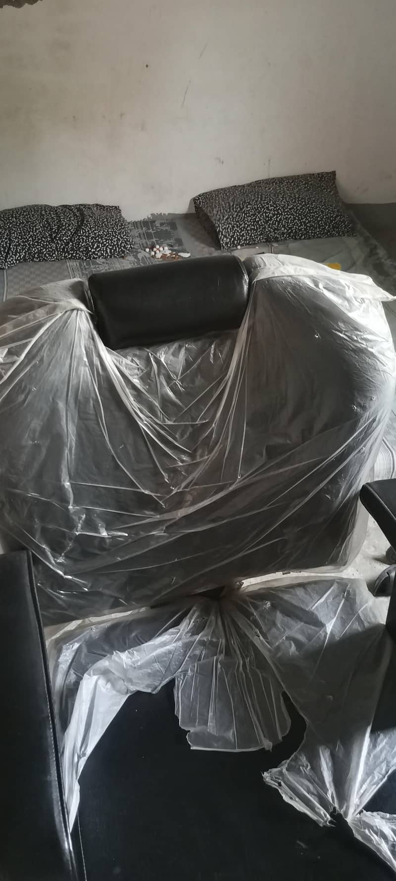 saloon chaier 2