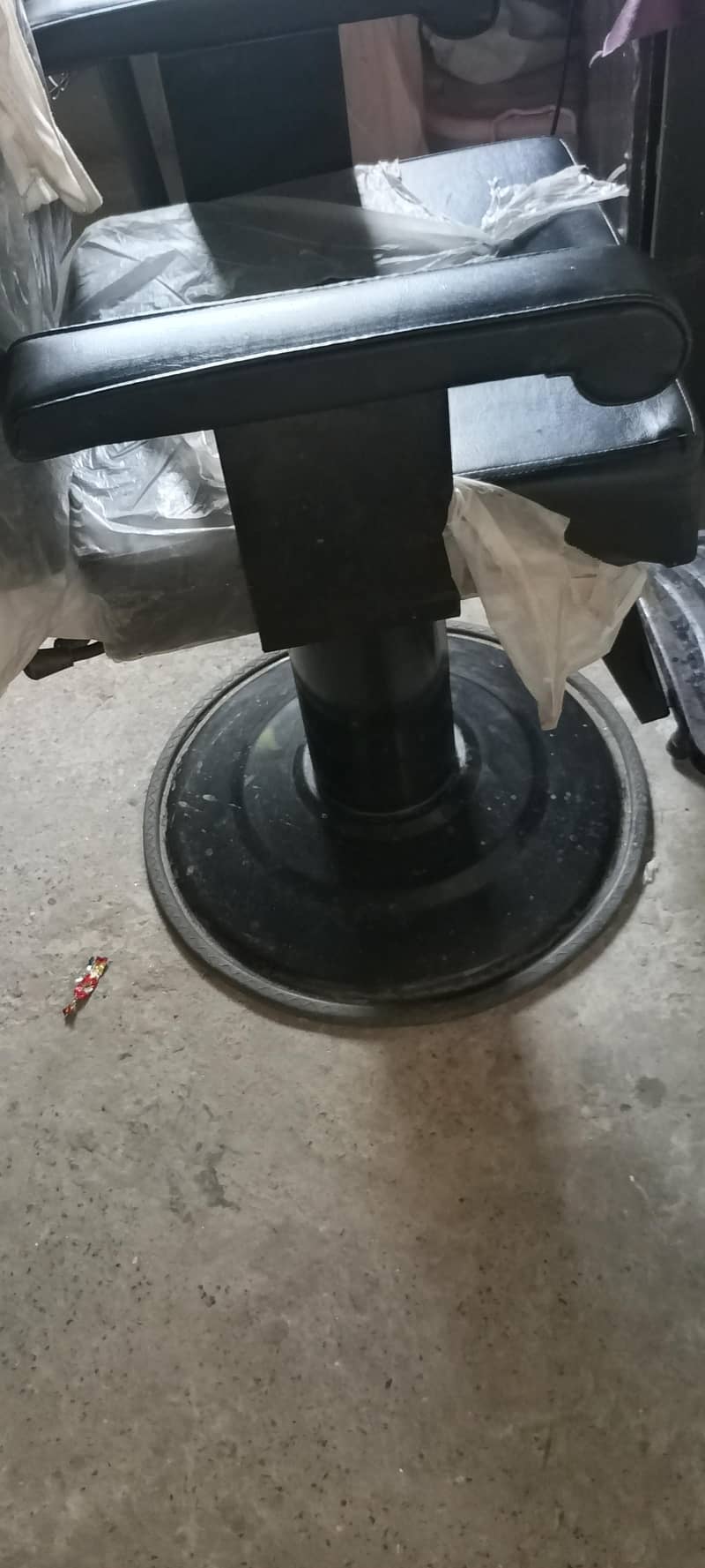 saloon chaier 3