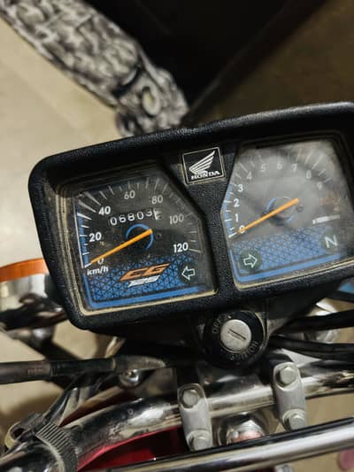 Iam selling 125 se like new