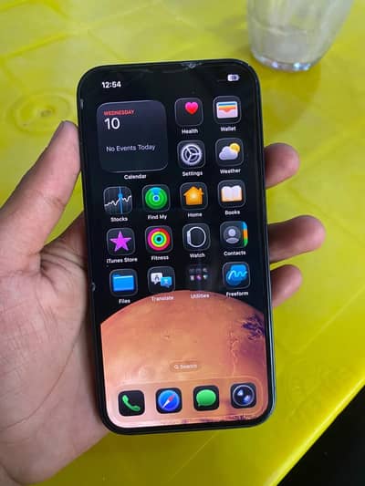 Apple iPhone 13