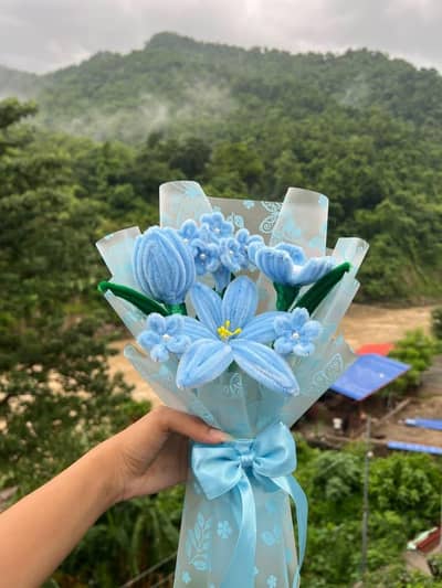 Pipe cleaner bouquets