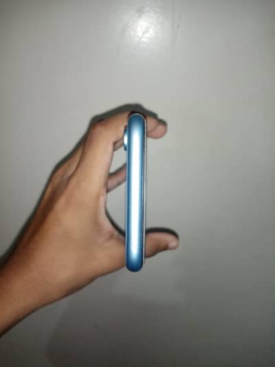 Apple iPhone XR