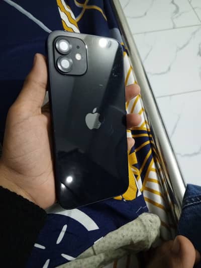 Apple iPhone 12