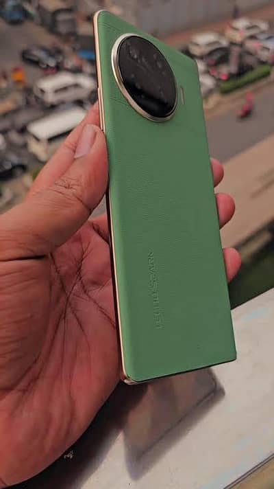 Tecno spark 20 pro plus . 8+8 GB Ram 256 GB Storage . leather back