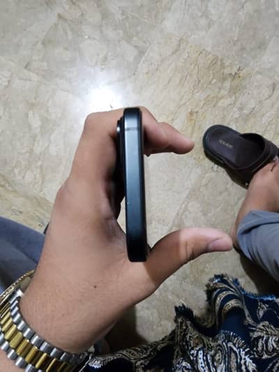 Apple iPhone 15 98% health jv black colour