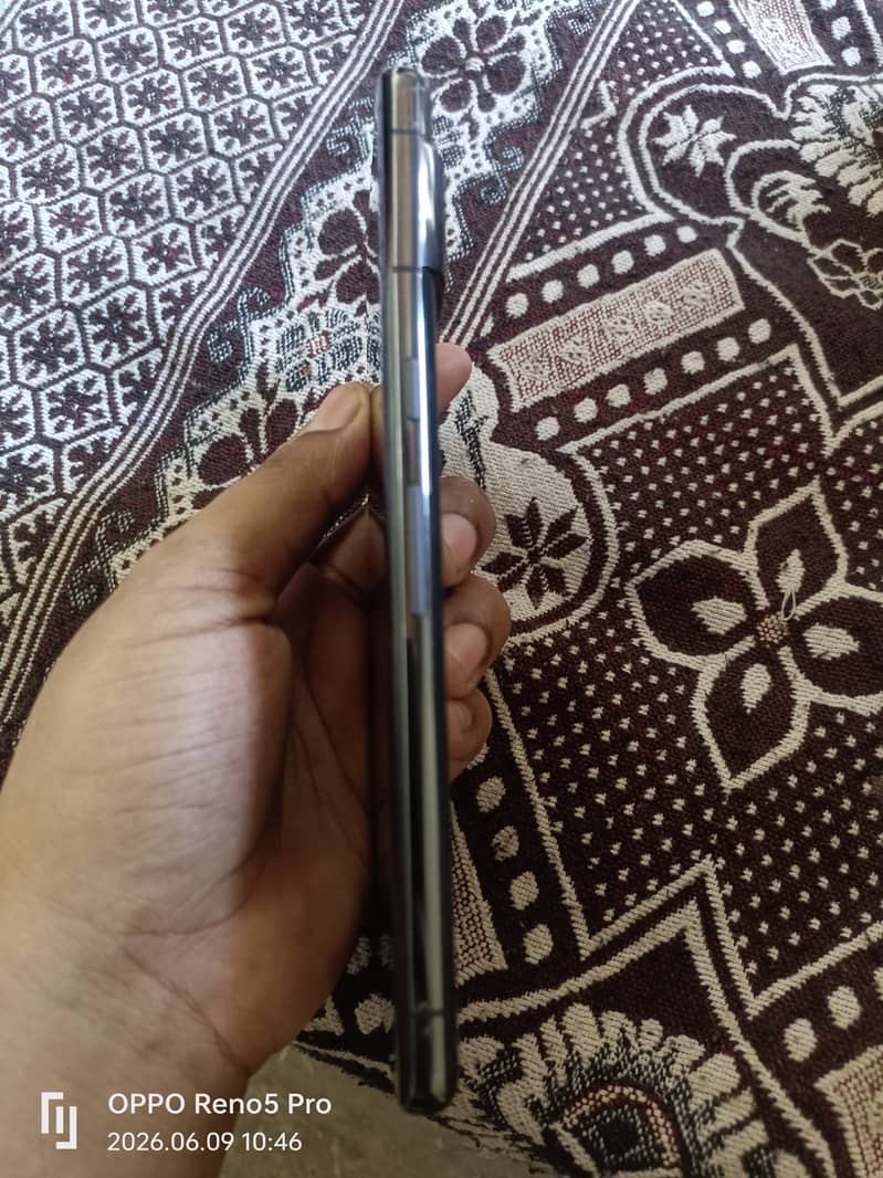 Google Pixel 7 Pro 9