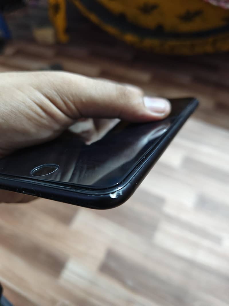 Apple iPhone 7 Plus 5
