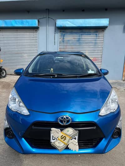 Toyota aqua 2015 madal 2018 register he 4 pice tachap he Km