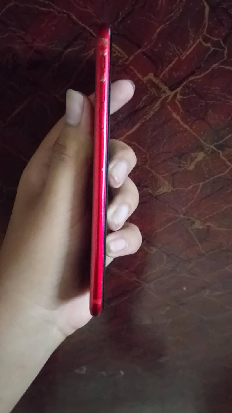 Apple iPhone 8 Plus 3