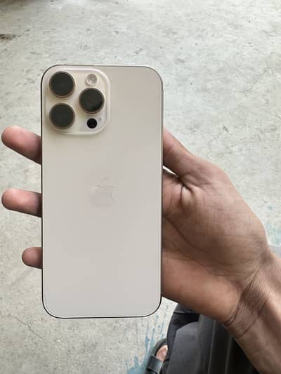 Apple iPhone 16 Pro Max