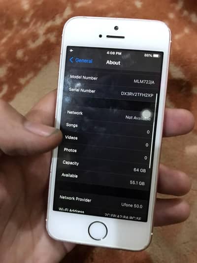 Apple iPhone SE