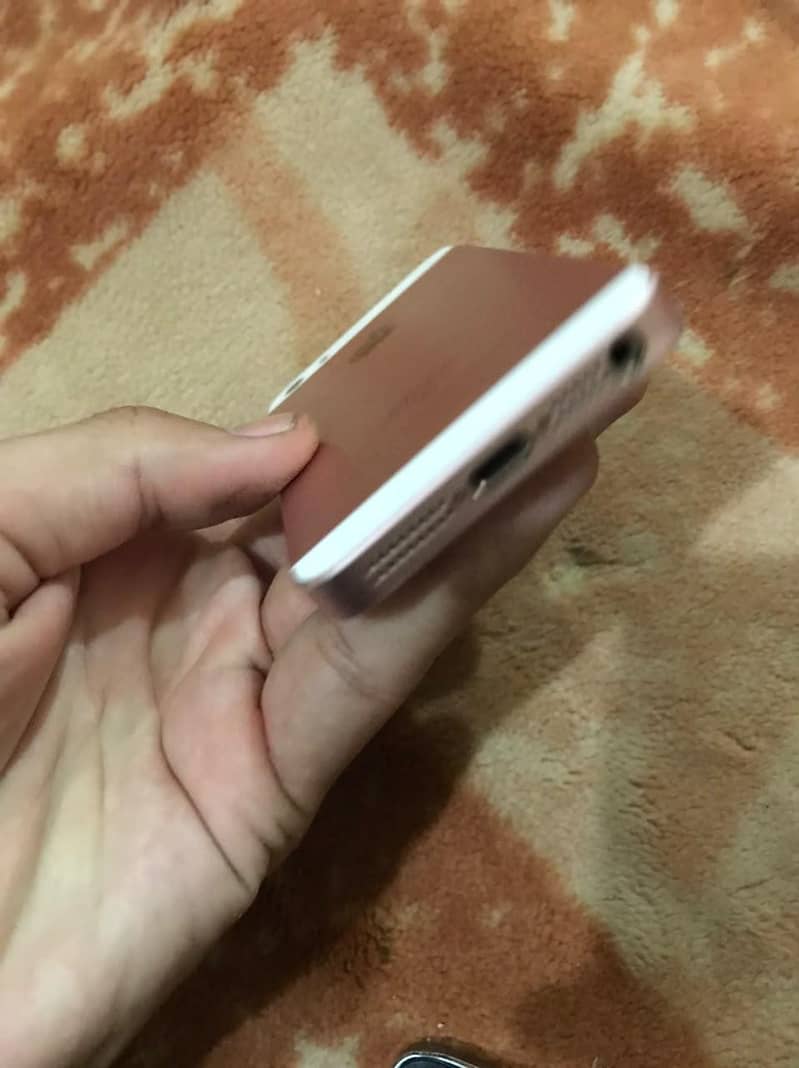 Apple iPhone SE 2