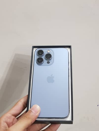 Iphone 13 pro 256 gb (factory unlock ) (with box )