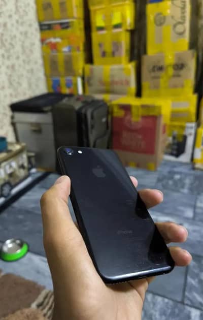 Apple iPhone 7