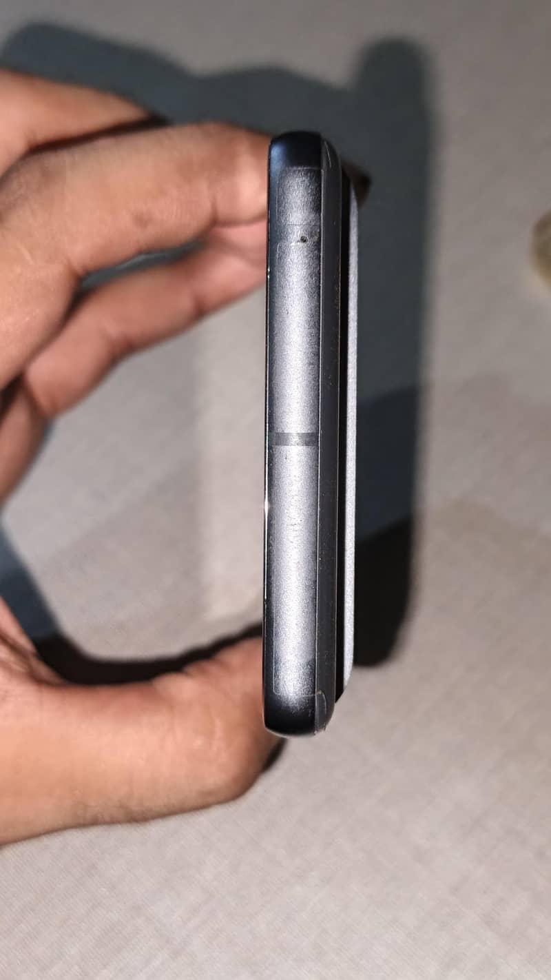 Google Pixel 7 4