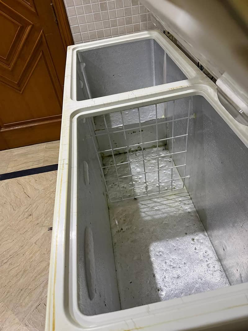 waves deep freezer. 1
