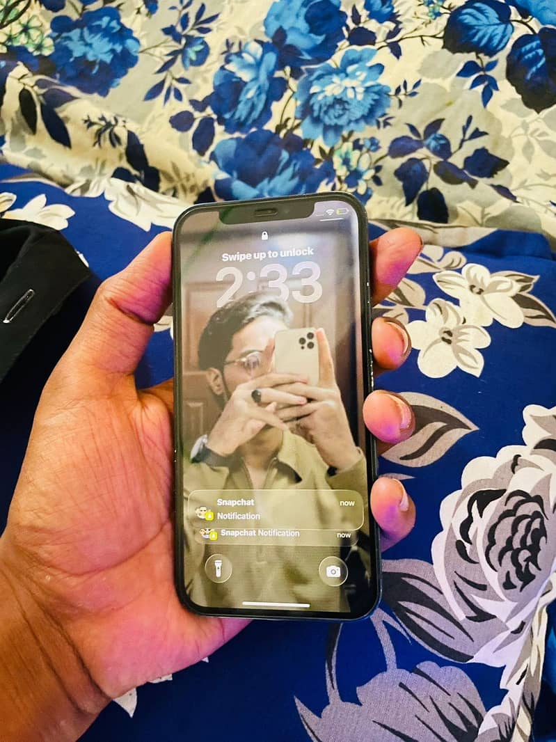 Apple iPhone 12 0