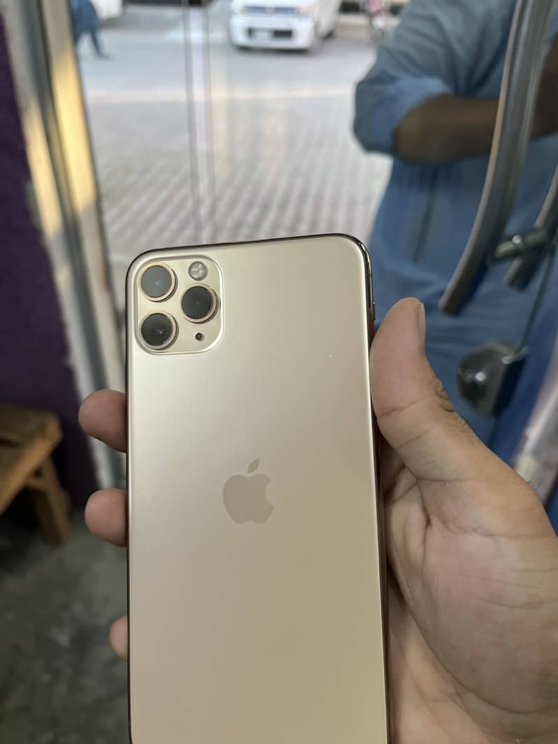 Apple iPhone 11 Pro Max 0