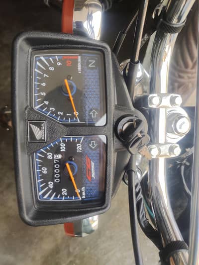 CG 125 bilkul ha aj he buy kiya ha only 7km drive khali