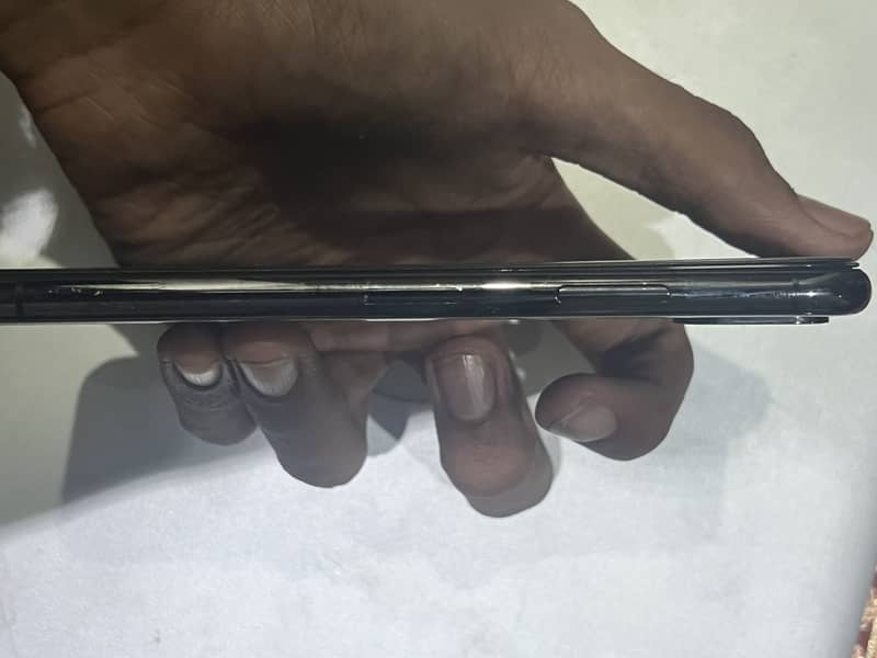 Apple iPhone X 6