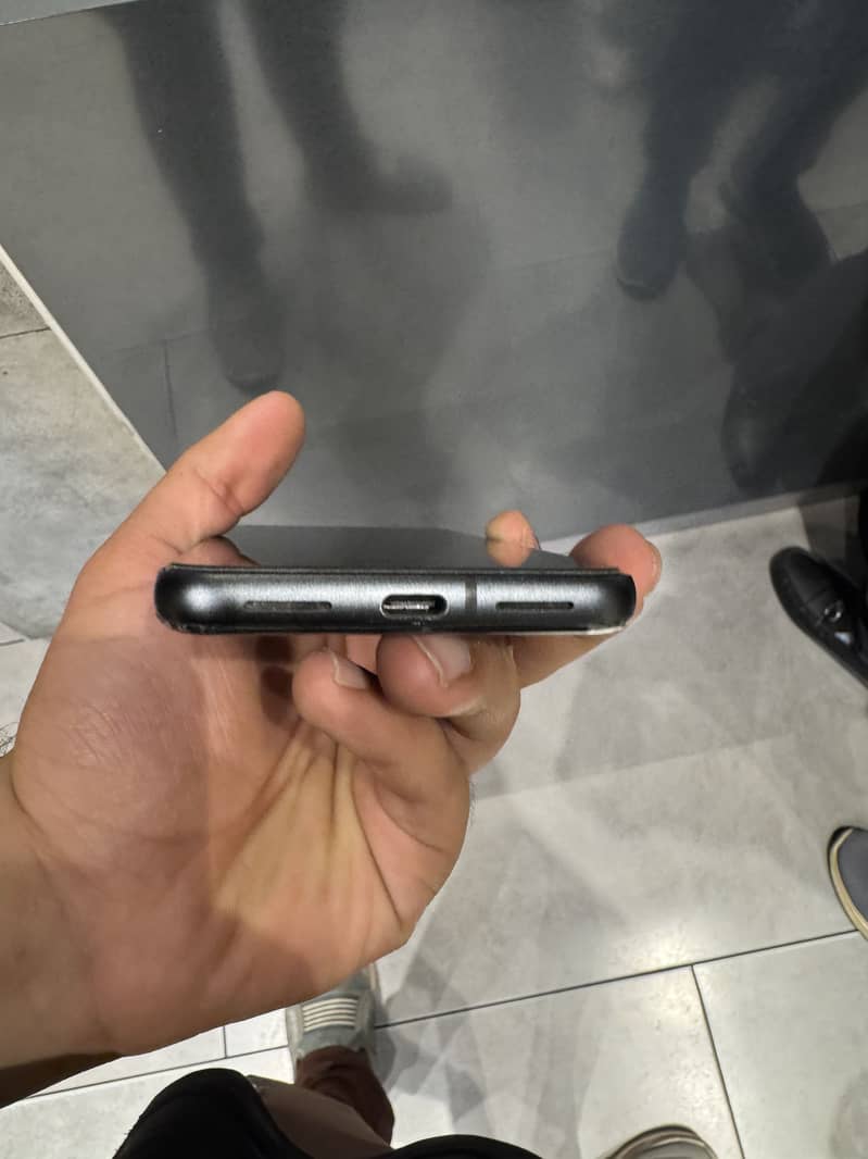 Google Pixel 8 2