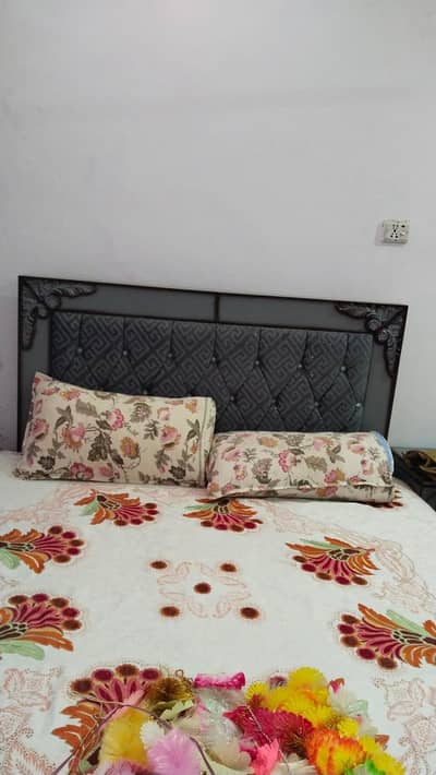 king size bed in gray colour