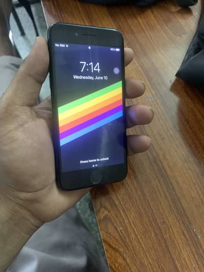 Apple iPhone 7