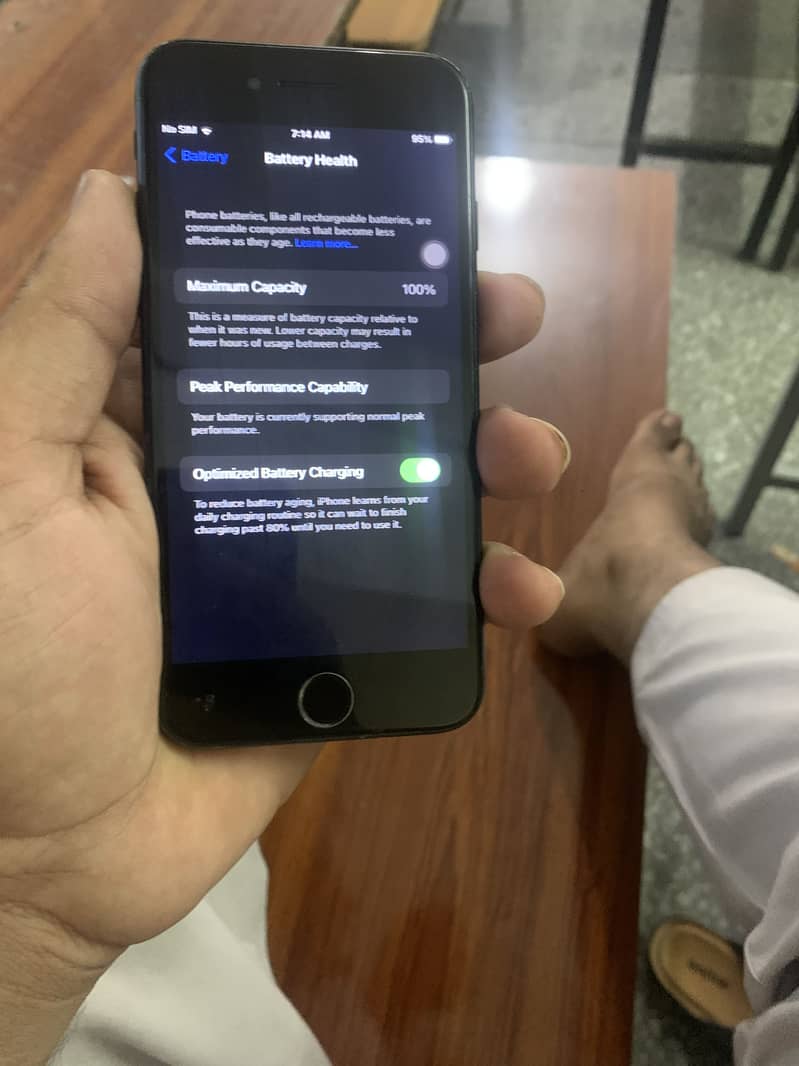 Apple iPhone 7 3