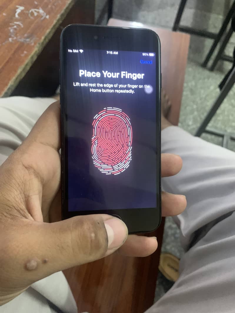 Apple iPhone 7 5