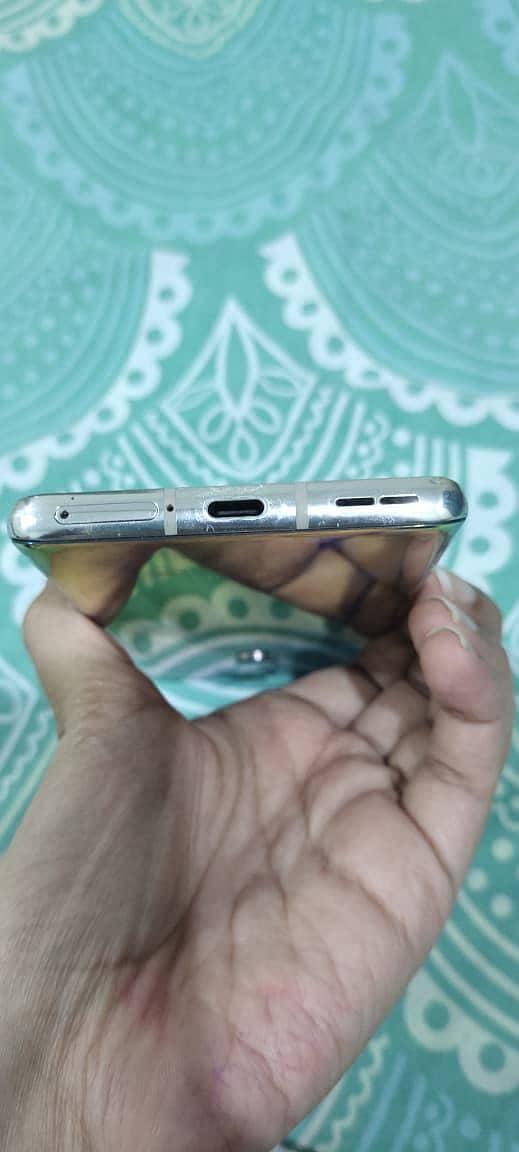 One Plus 8 5
