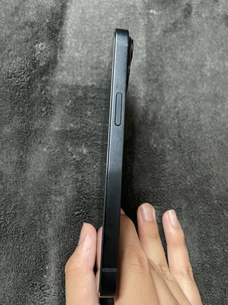 iPhone 14 2